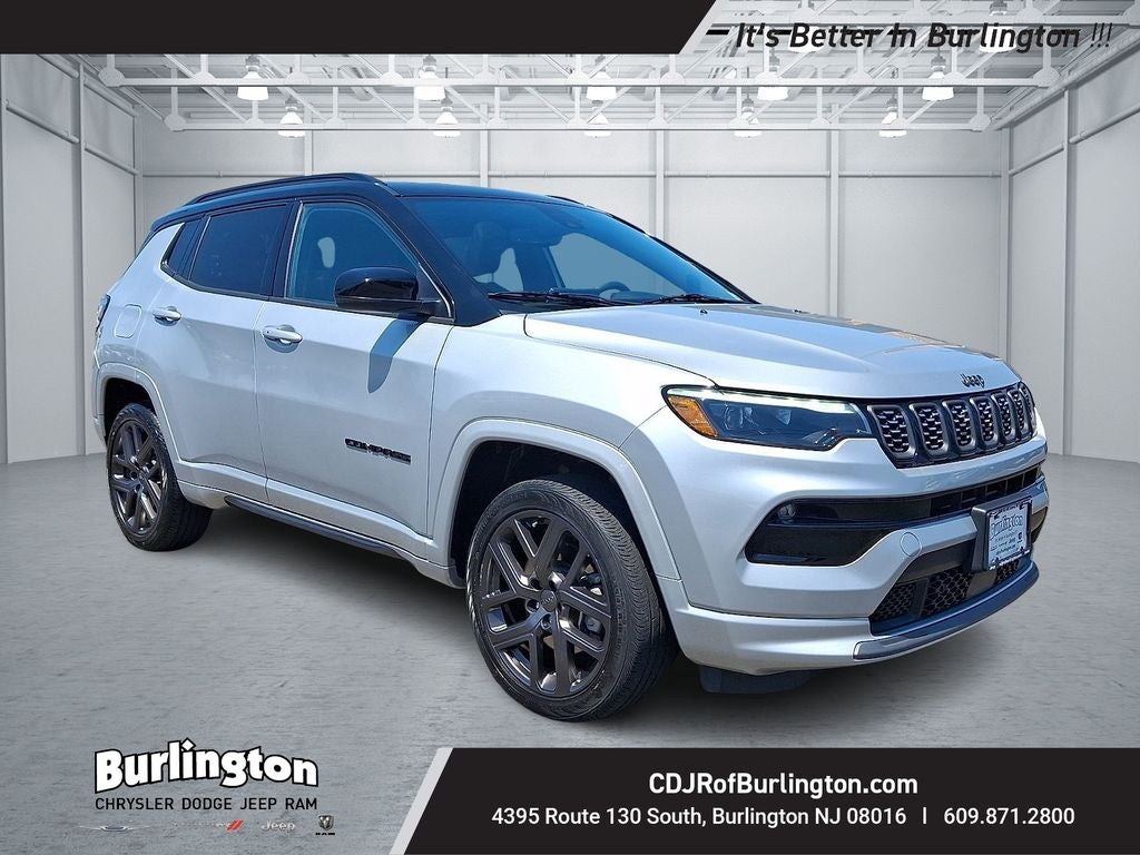 2024 Jeep Compass Limited 4x4 in Silver Zynith Metallic Clearcoat — front three-quarter view